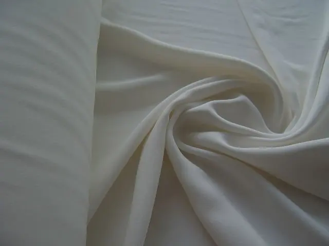 sandwashed crepe de chine 140cm 40mm ivory1