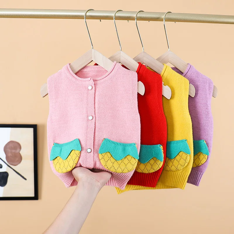 可爱的婴儿毛衣背心针织菠萝图案口袋与按钮开衫船员脖子跳线的婴儿