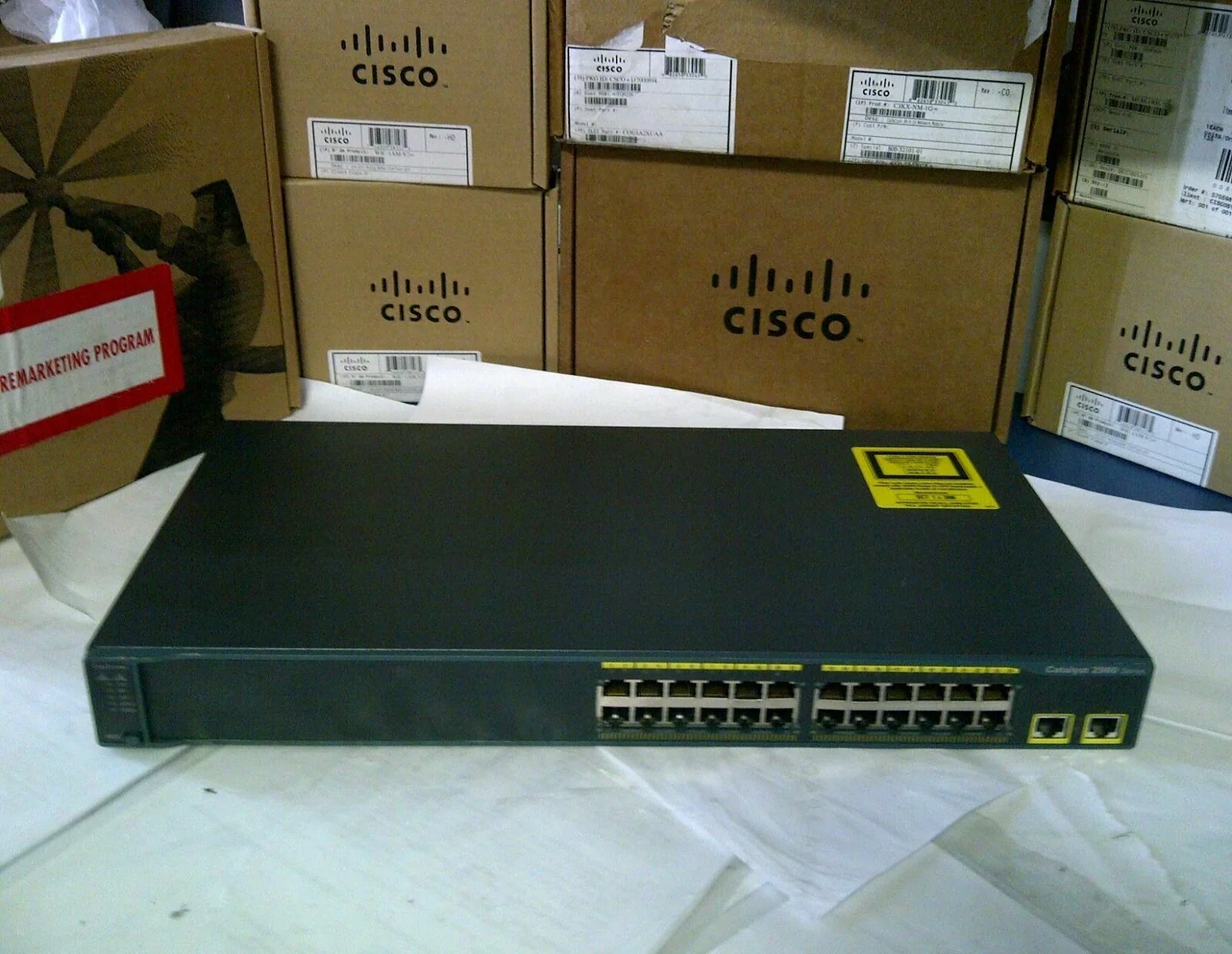 2960 Serial 24 Port 10/100 T-RJ45 Managed Network Switch WS-C2960-24TT-L
