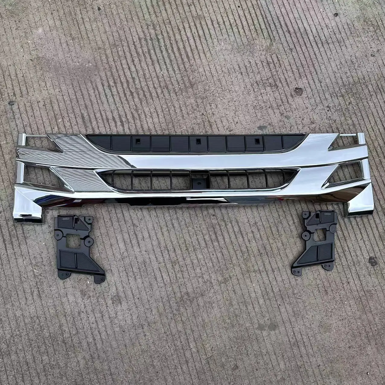 GHCD Hot Product/high Quality/factory Price Japanese Truck ISUZ New NPR/700P2008 Year's Chrome-plated Grille manufacture