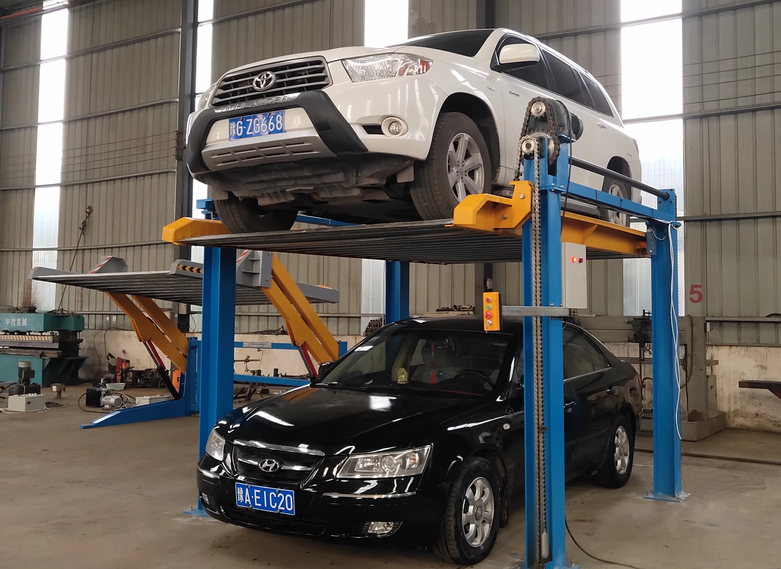 ZX Brand Quality 2 Pole Car Lift 3 Tons For Workshop