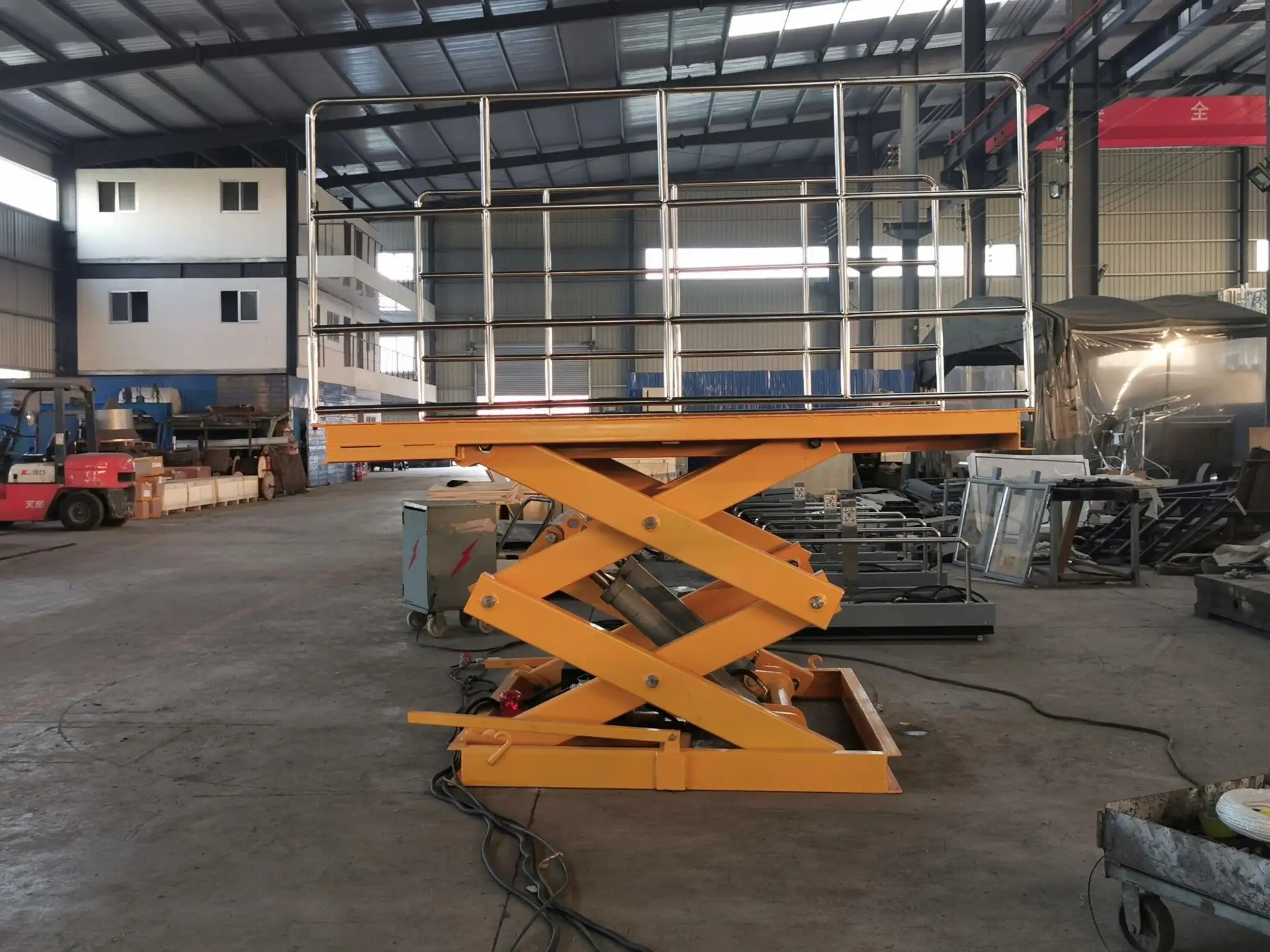 4m 畅销固定式剪叉式升降平台在地板固定剪叉式升降平台的商品价格