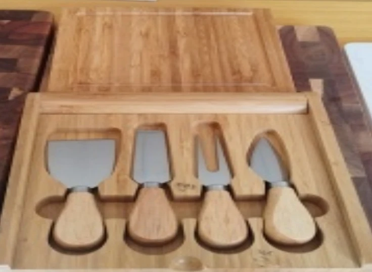 Cheese Knives Set With 2024 Hot Sale Hear Shape Bamboo Cheese Board ...