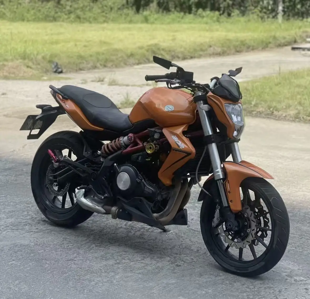 Benelli BN302 Yellow Dragon 300 - Lightweight 300cc Sport Street Bike ...