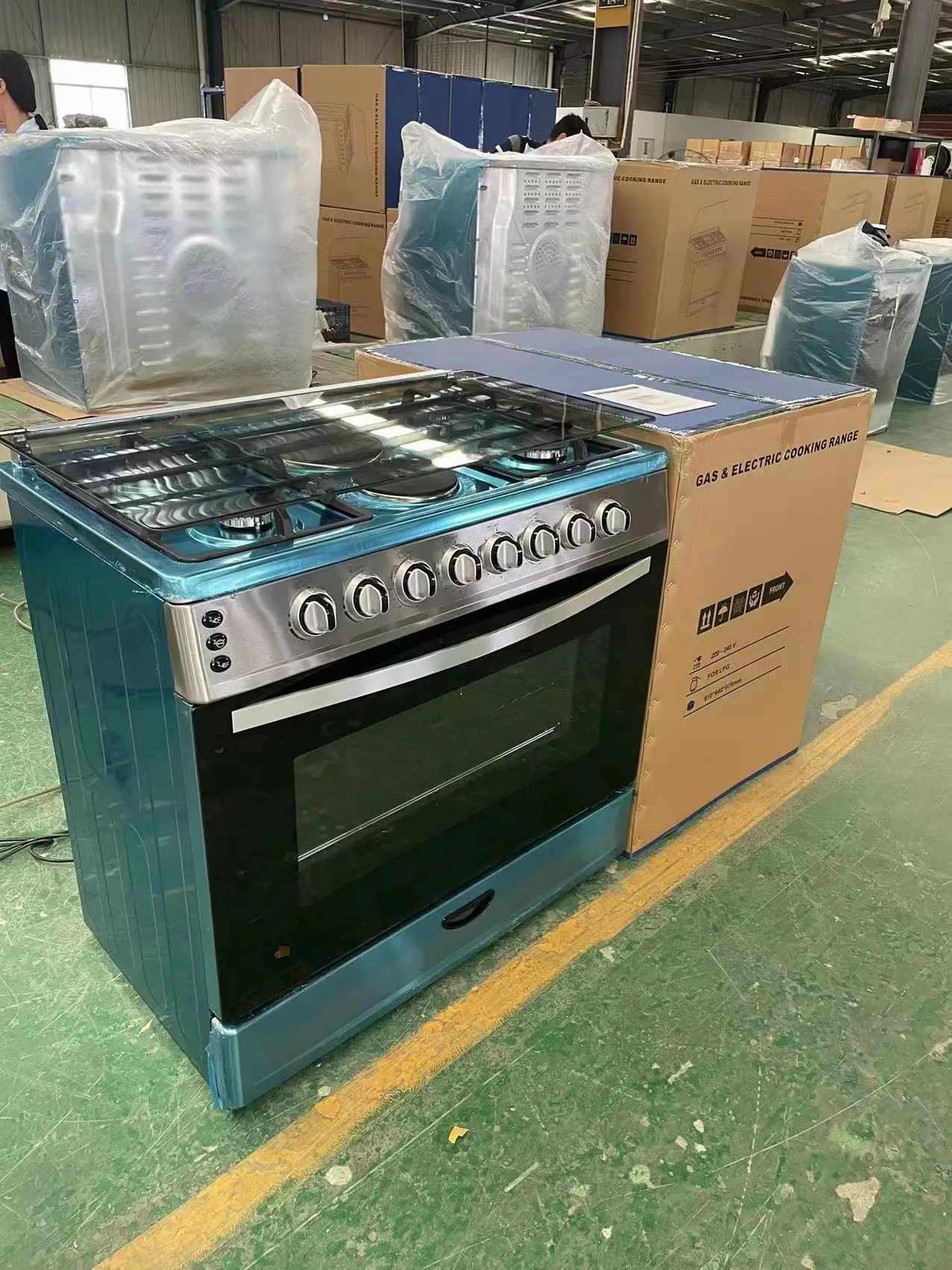 Four Gas Two Electricity Burners With Oven Good Quality Freestanding