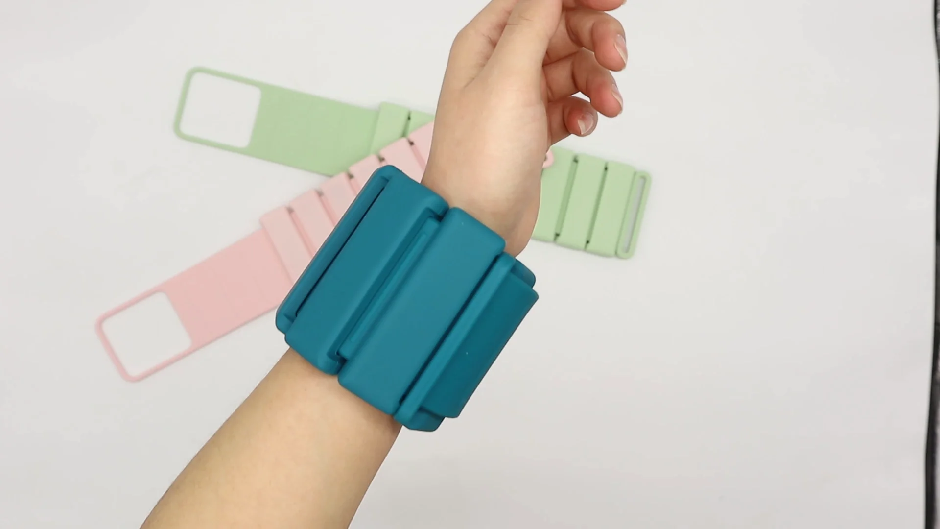 Wearable Adjustable Workout Silicone 2lb Band Weighted Gym Weight