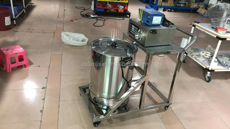 candle filling machine 1.jpg