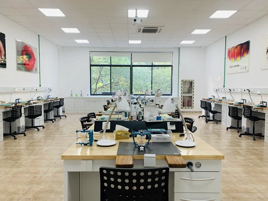 Cutting Clear Aligner Cutting Orthodontics Aligner Cutting Machine For