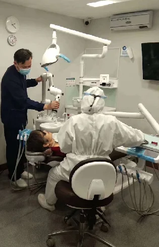 Extraoral suction unit.png