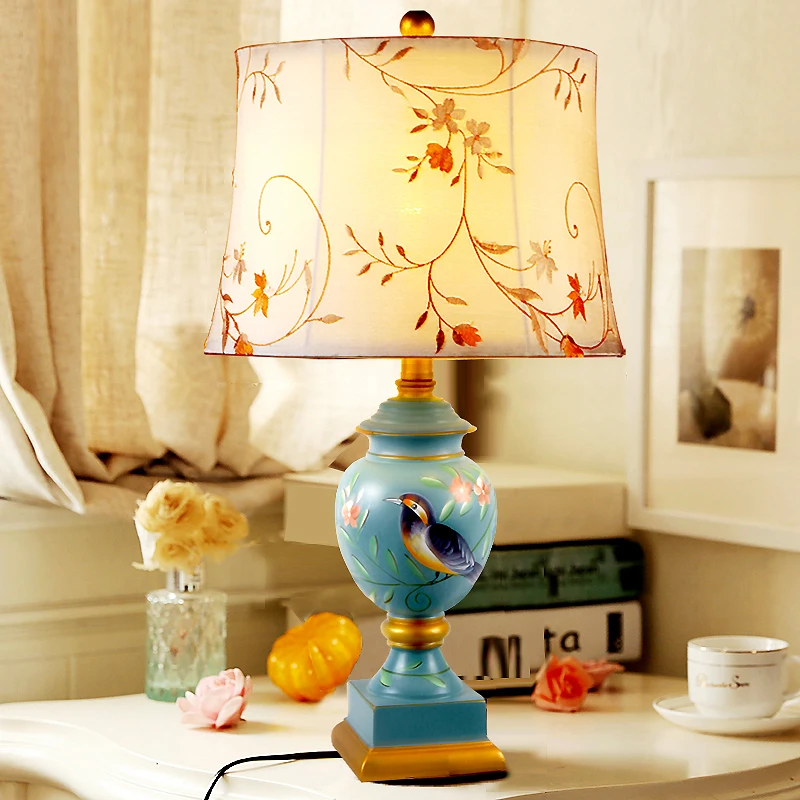 Modern Classic Columnar Printed Ceramic Table Lamp With Metal Base