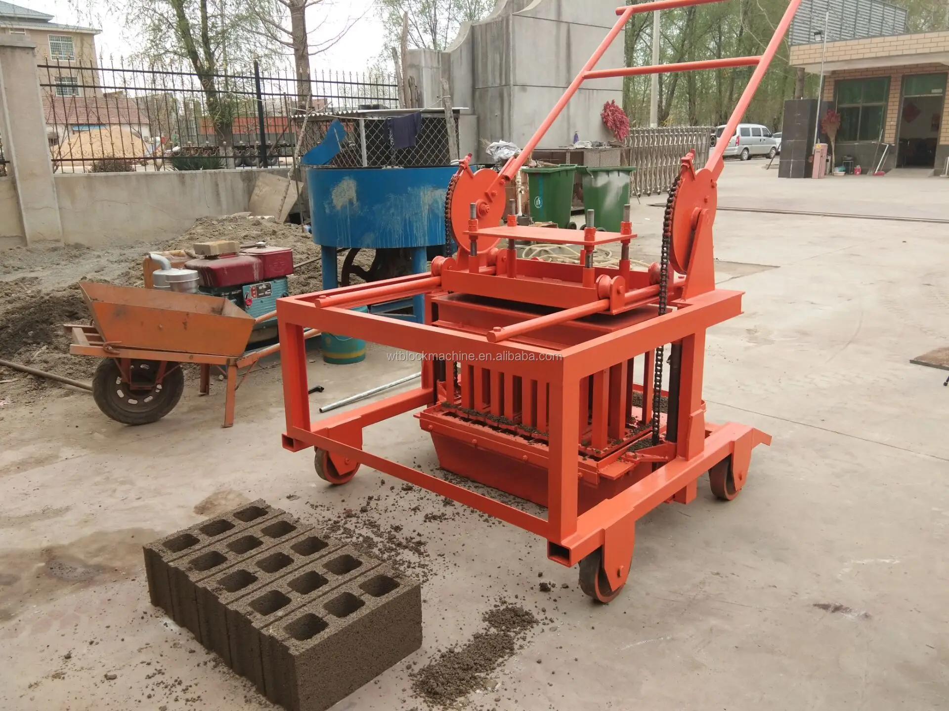 Qt40-3 Diesel Movable Concrete Hollow Block Making Machine - Buy Diesel ...