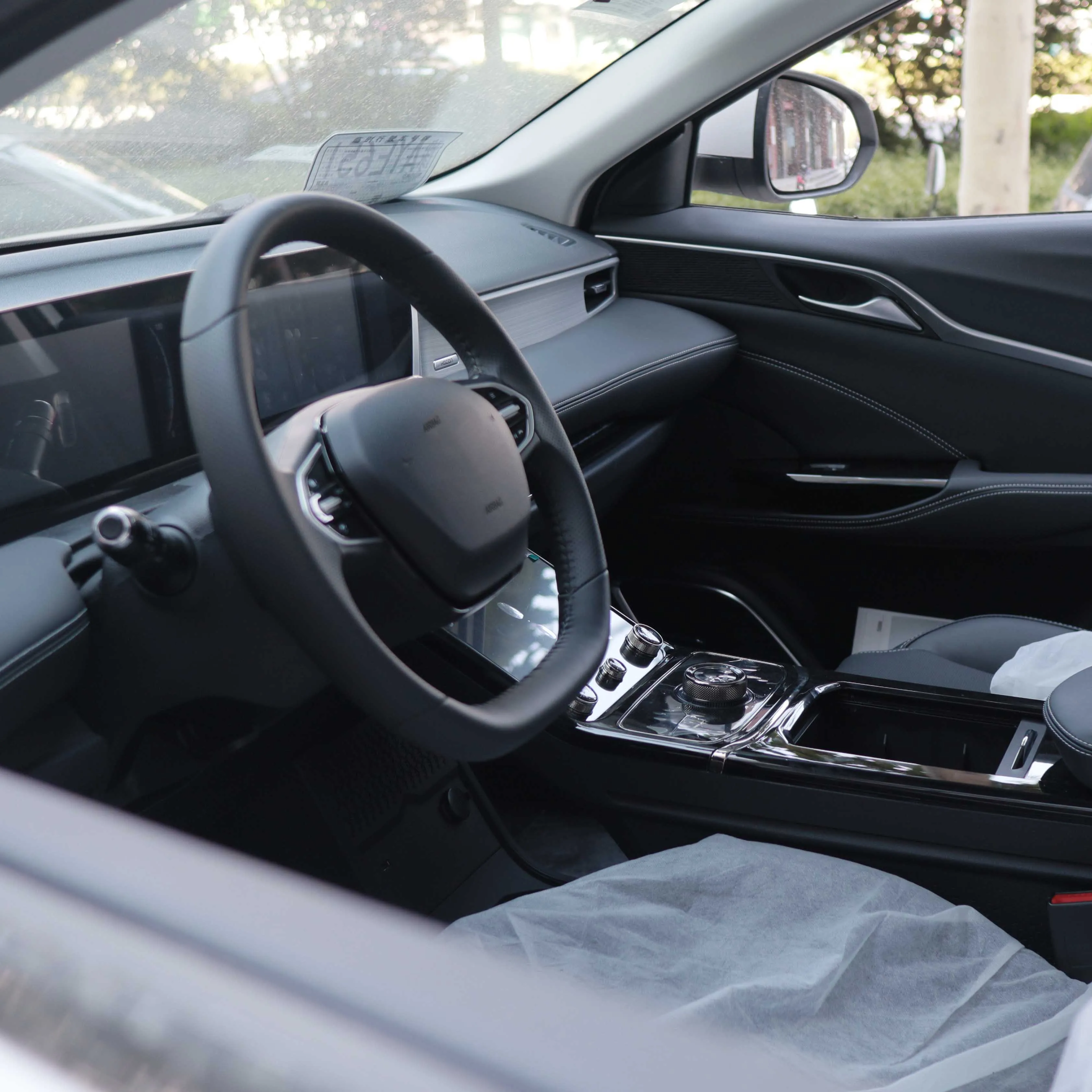 Nate U Pro Electric Car Ev Suv Drive 610km Range Fast Charge For Adults