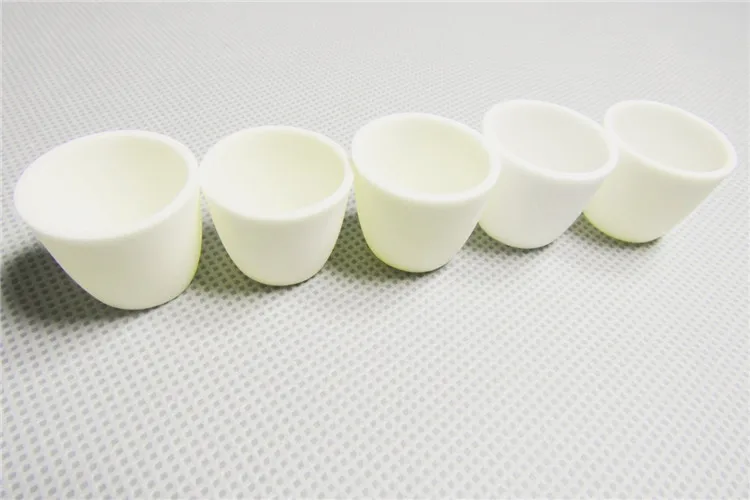 Laboratory small type alumina ceramic corundum crucible for sale