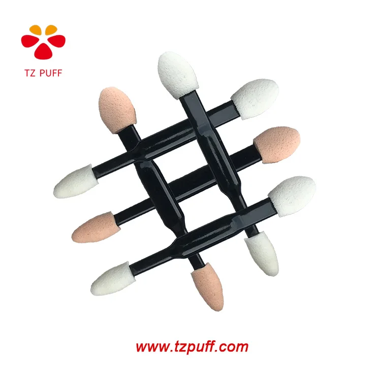 eyeshadow applicator