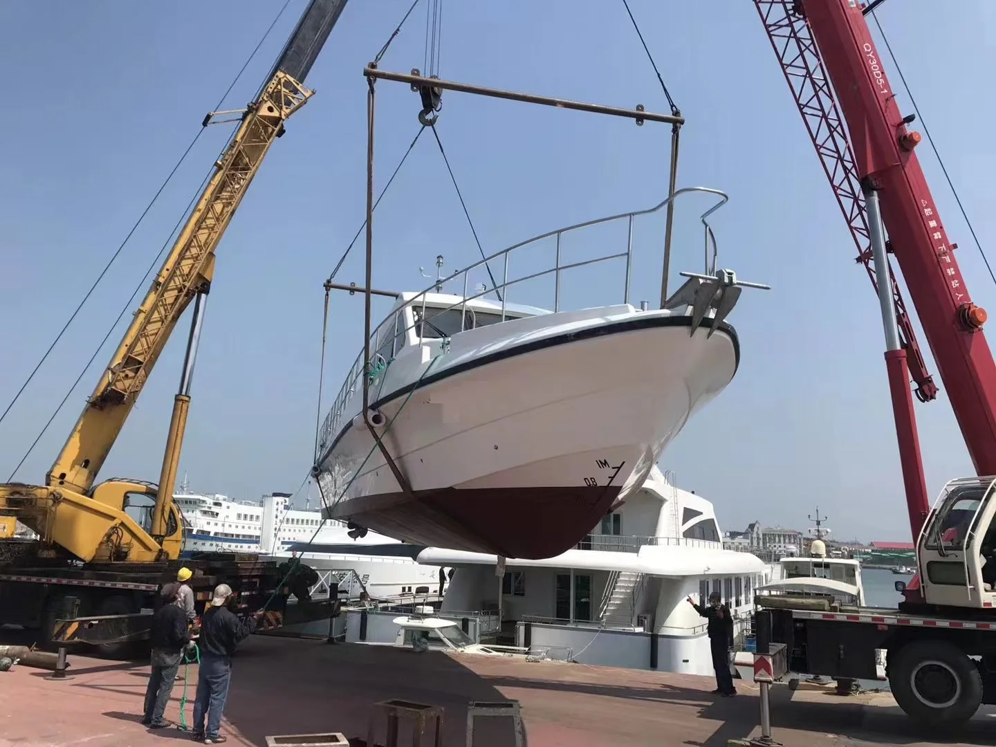 Offshore Fishing Boat With Bathroom Enclosed Cabin Aluminium Luxury 8