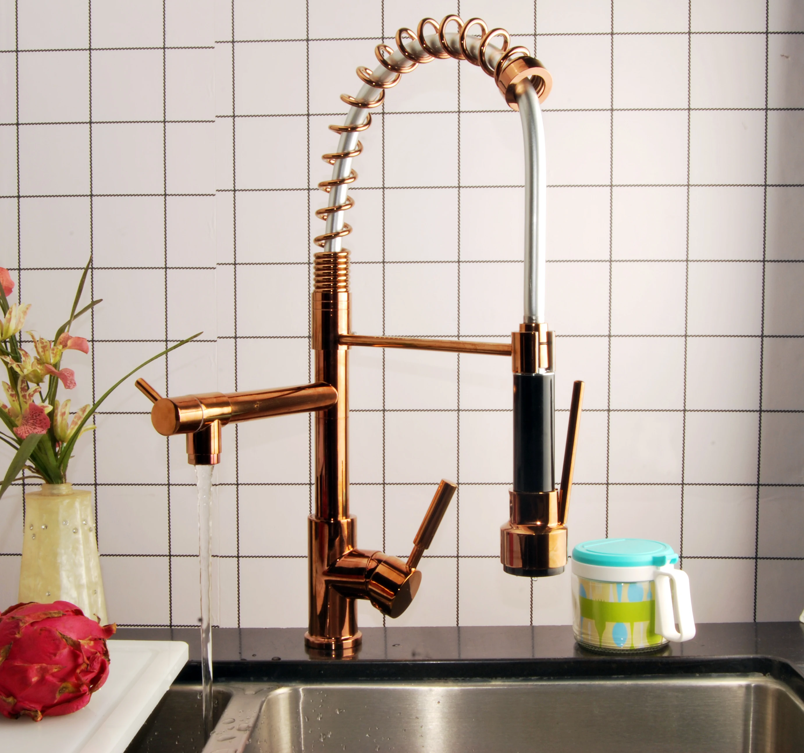 Multifunctional Sink Faucet Rose Gold Flexible Pull Out Kitchen Faucet