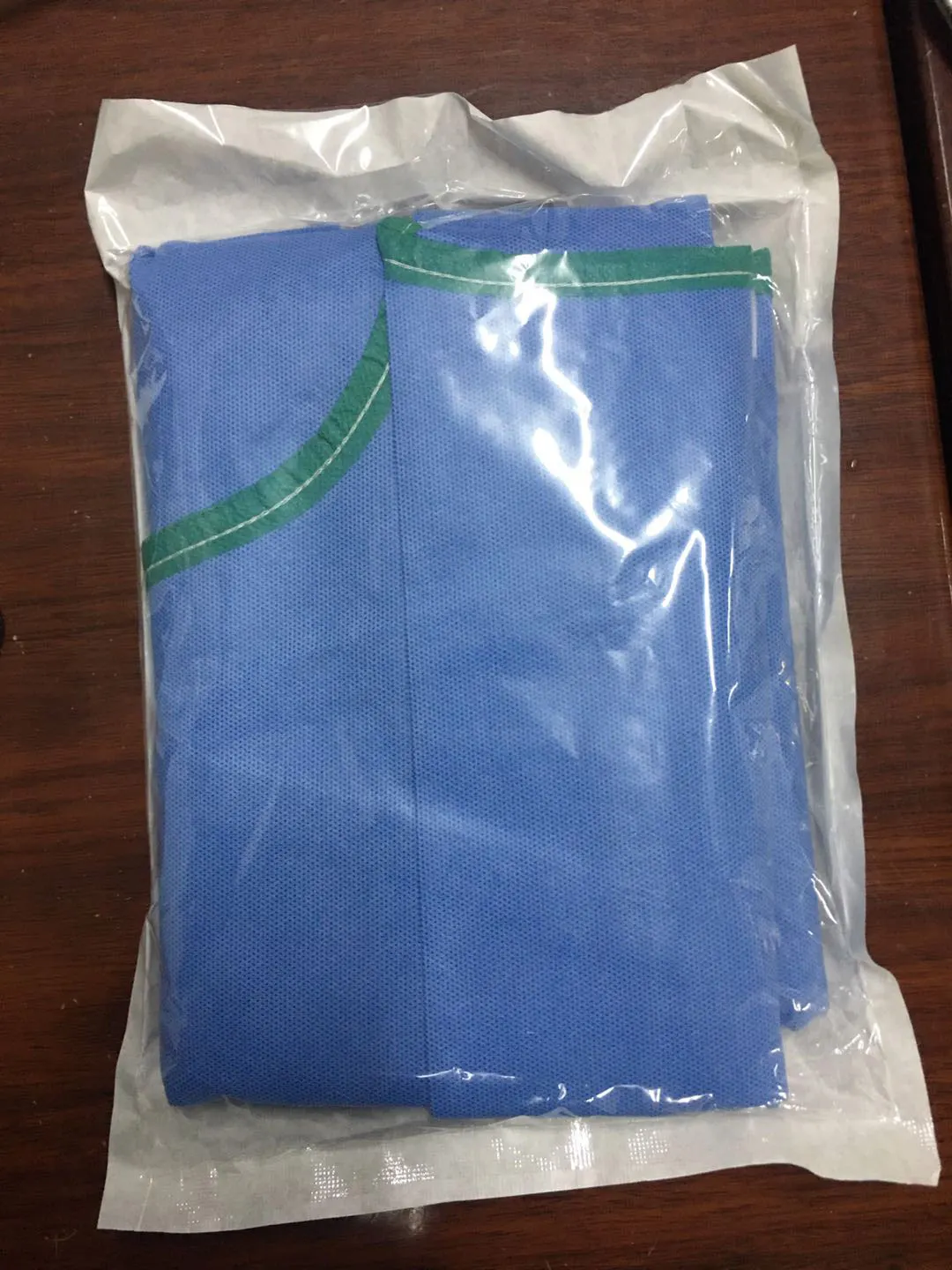 surgical-gown-(4)