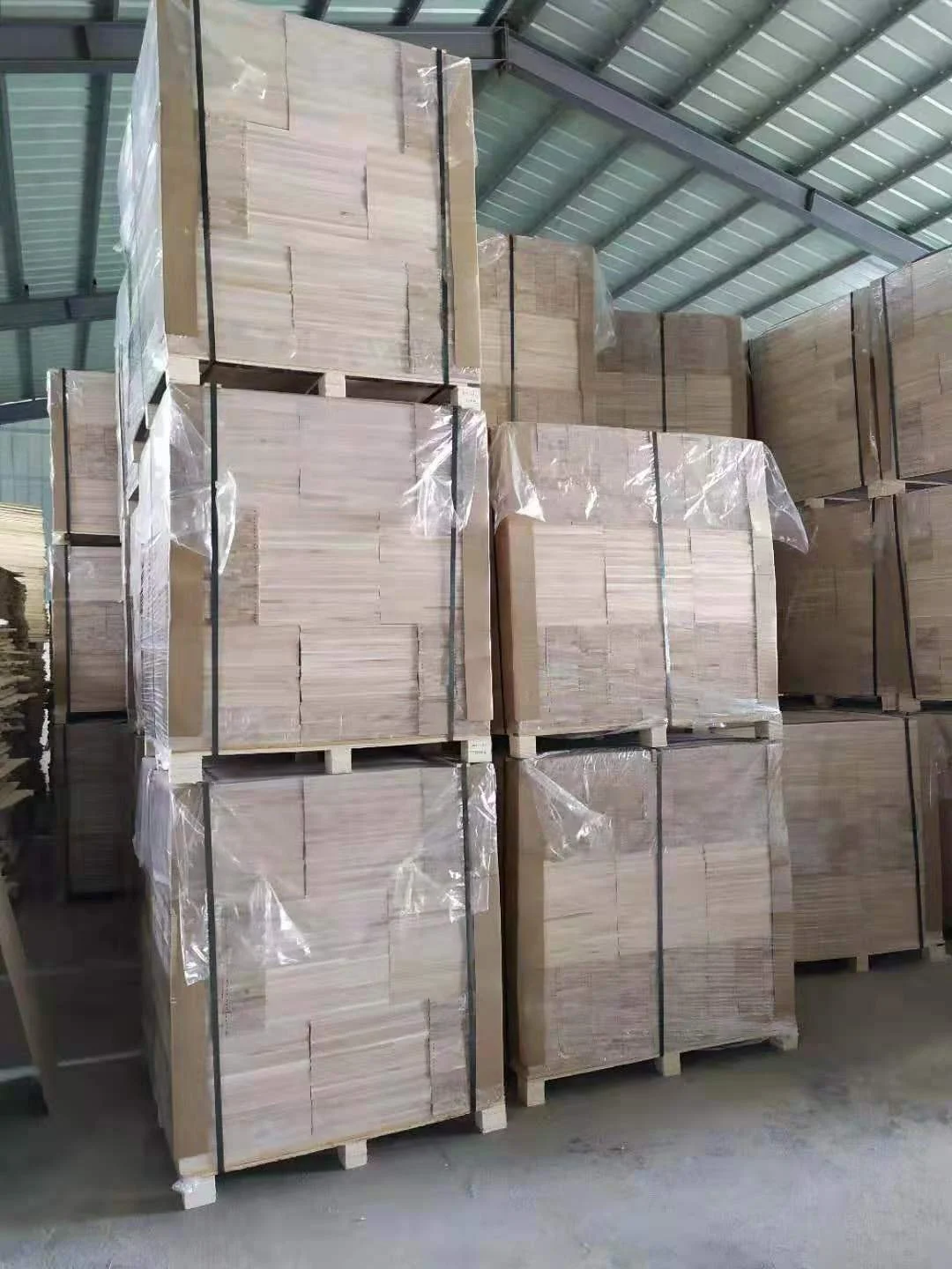 Wholesale Prime Grade White Pine Planks Natural Pinewood Lumber For
