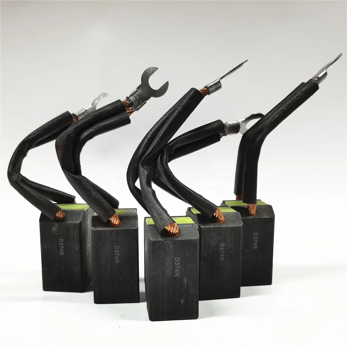 d374n 32*40 * 60毫米碳刷价格适用于鼓风机风扇直流电机