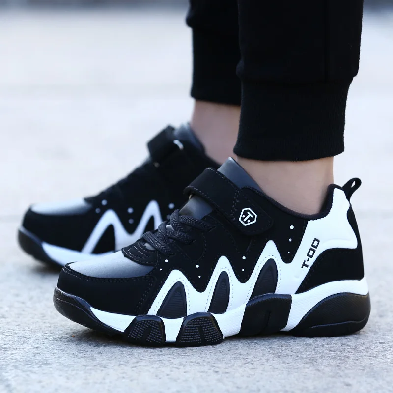 sports shoes (51).jpg