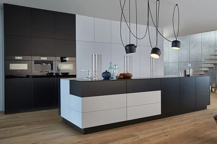 European Style Home Use Black And White Wood Veneer Modern Kitchen Cabinets Design With Island