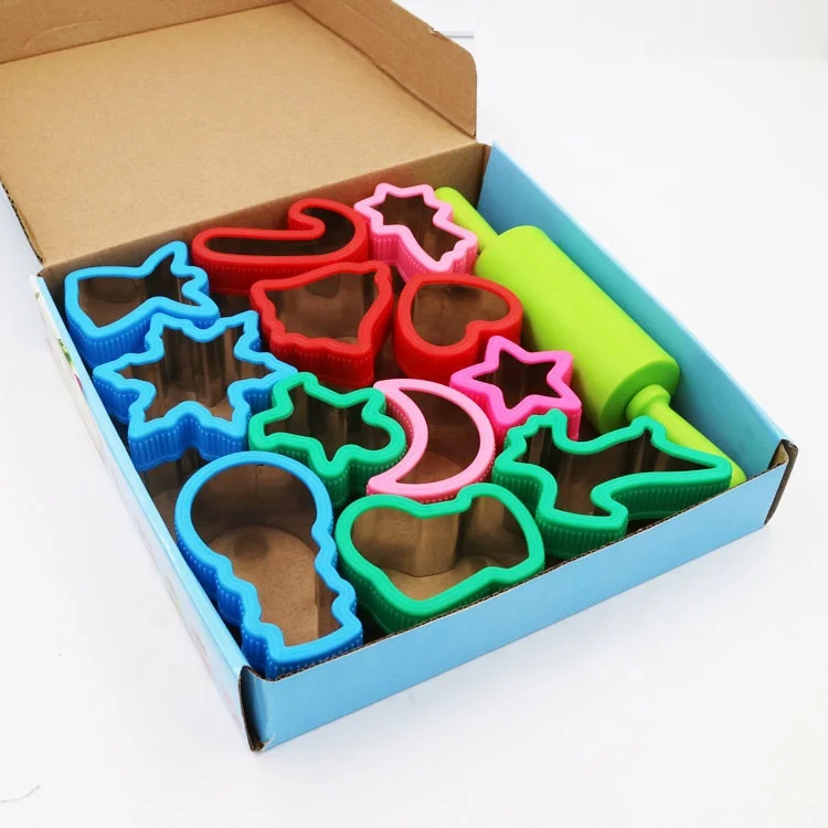 
Christmas cookie cutter set with silicone rolling pin 