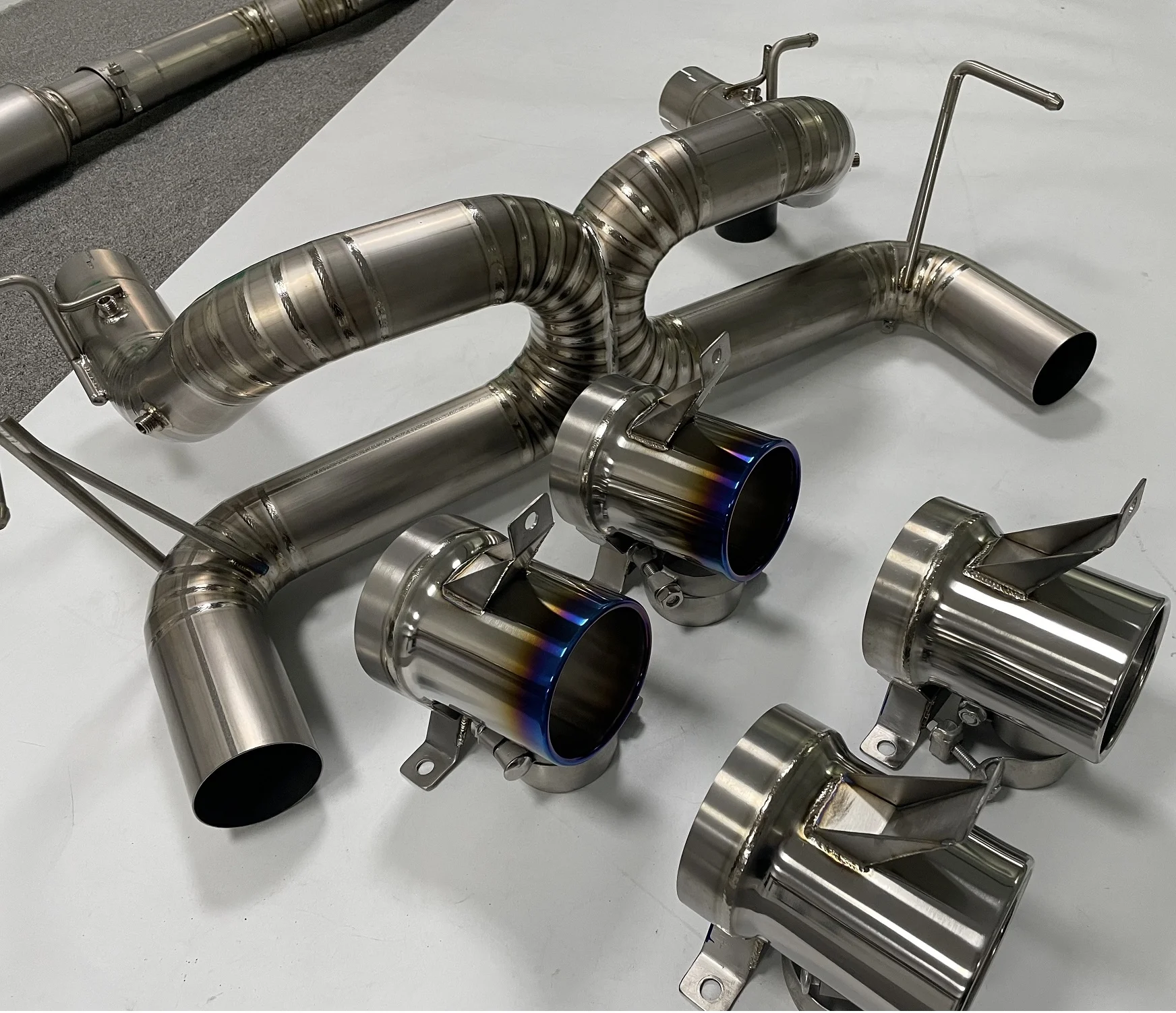 Exhaust Systems Down Pipe Muffler For F8 Ferrari Titanium Muffler With