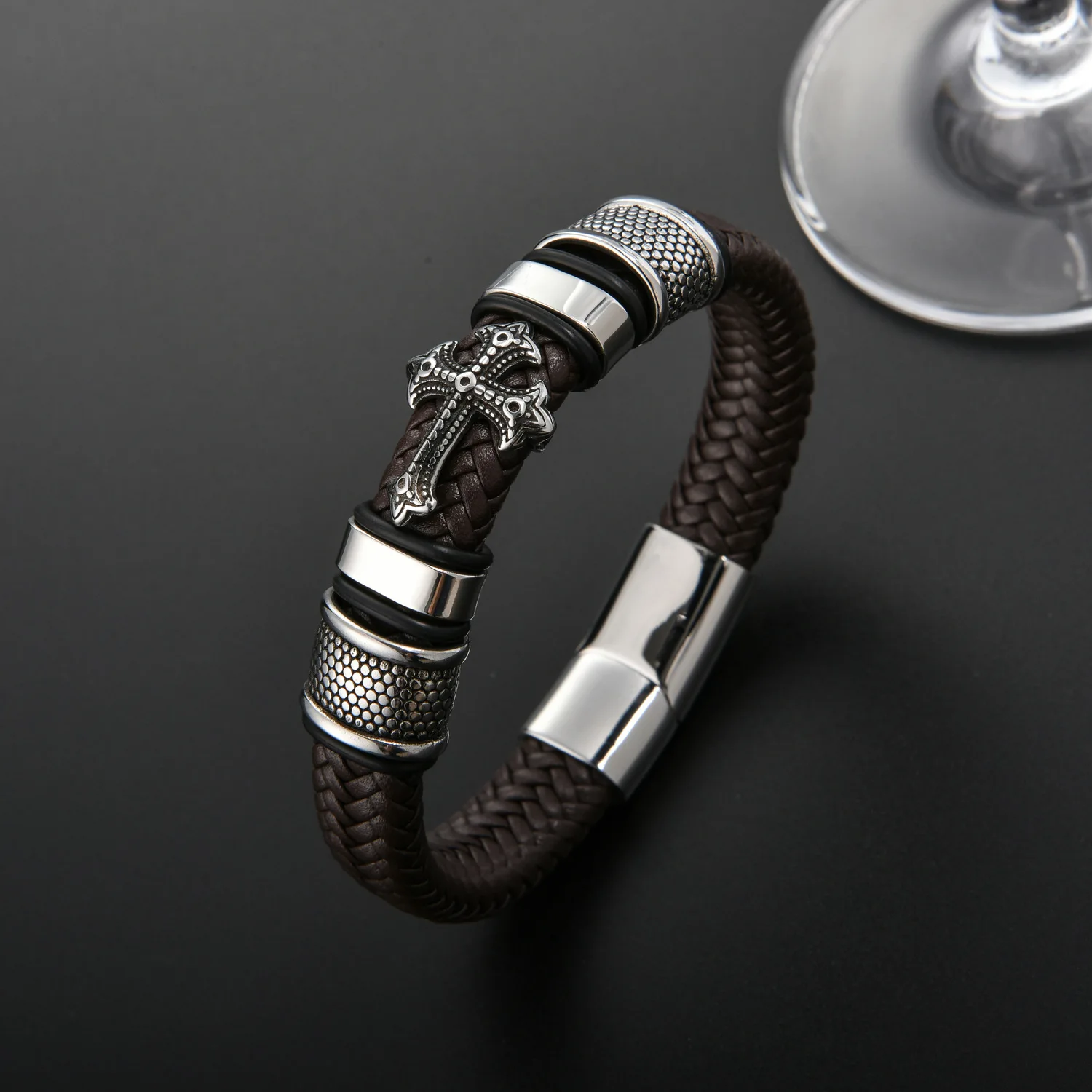 Men's Fashion Charm Bracelets Woven Cross with Stainless Steel New Magnetic Buckle Wholesale Leather Bracelets