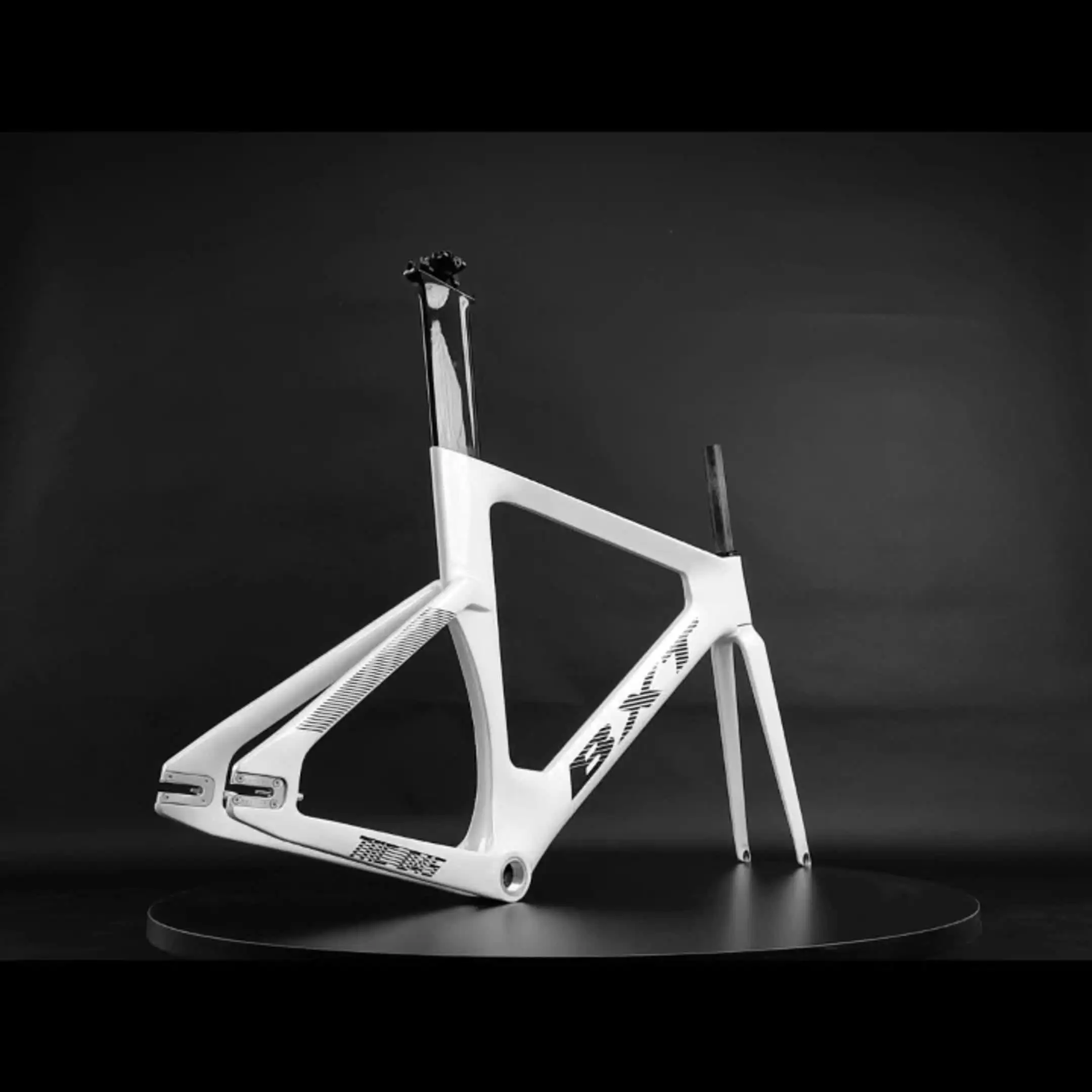 BXT ・カーボンピストバイクフレームマットブラック BXT ・カーボンピストバイクフレームマットブラック BXT