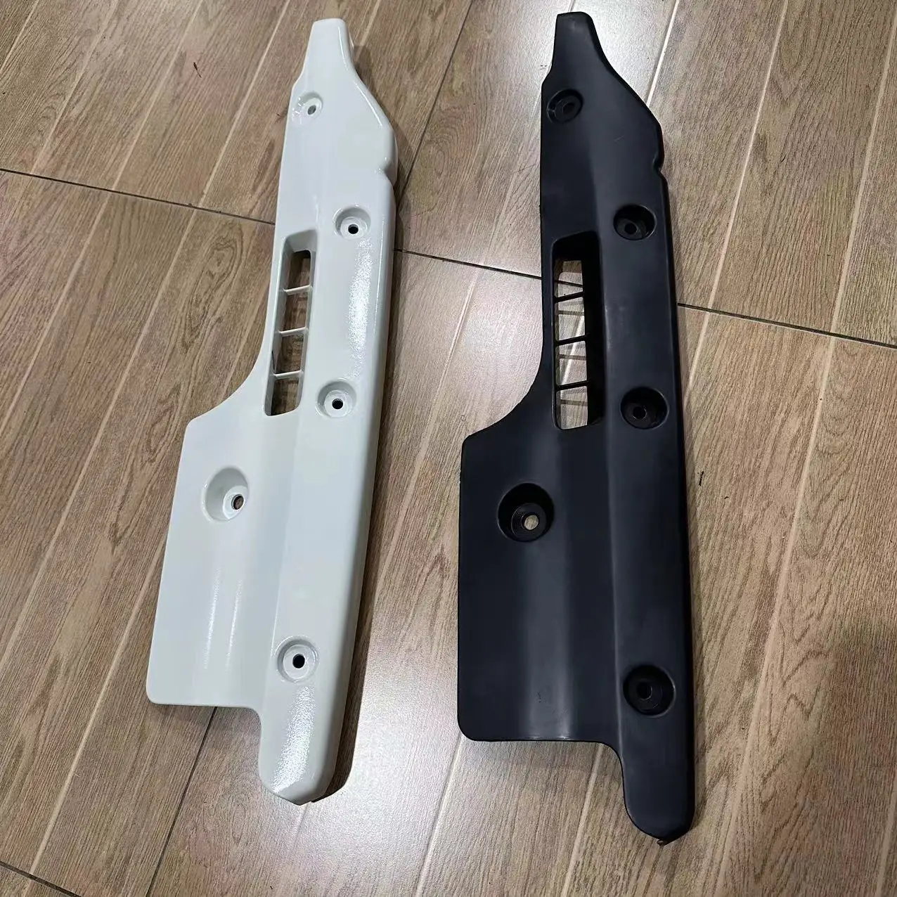 GHCD Hot Product/factory Price/high Quality Japanese Truck HIN VICTOR 2014 Year's High Cabin Black&white  Bumper Corner manufacture