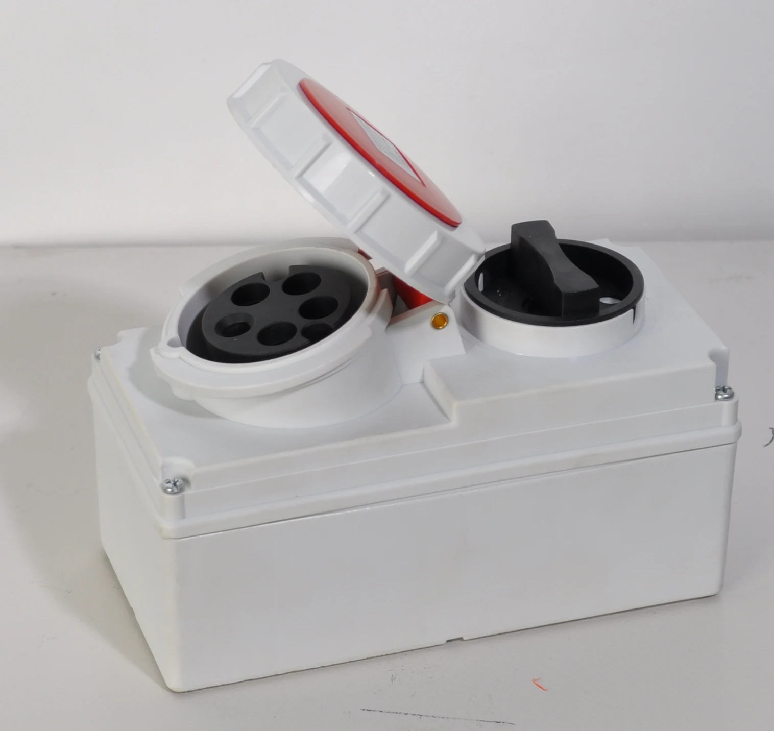 Europe Single Phase Interlock Socket with 2pole ELCB Breaker (40Am ...