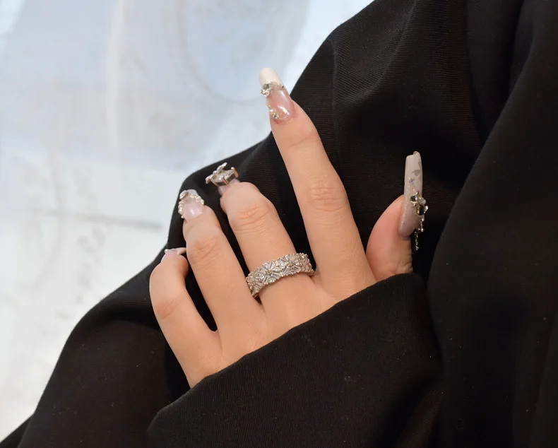 Luxury 925 Sterling Silver Ring for Women Full Diamond Niche Design with Exaggerated Personality Rhodium Plated for Anniversary