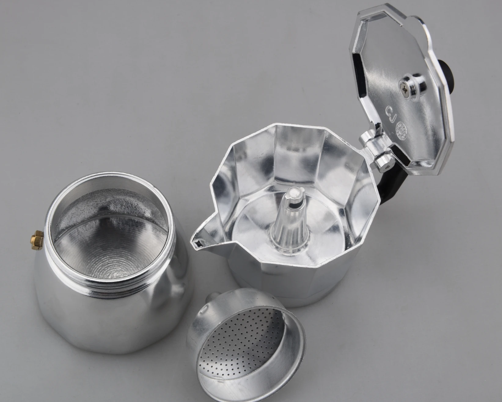 High Quality 6 Cups Italian Style Stove Top Portable Aluminium Coffee