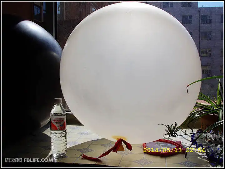 06 72英寸厂家直销发货乳胶白色流行巨型充气气象气球100/200/300g