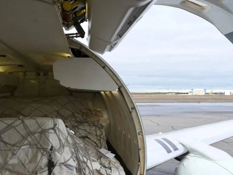 There Is Currently A Boeing B737300sf All Cargo Aircraft Manufactured