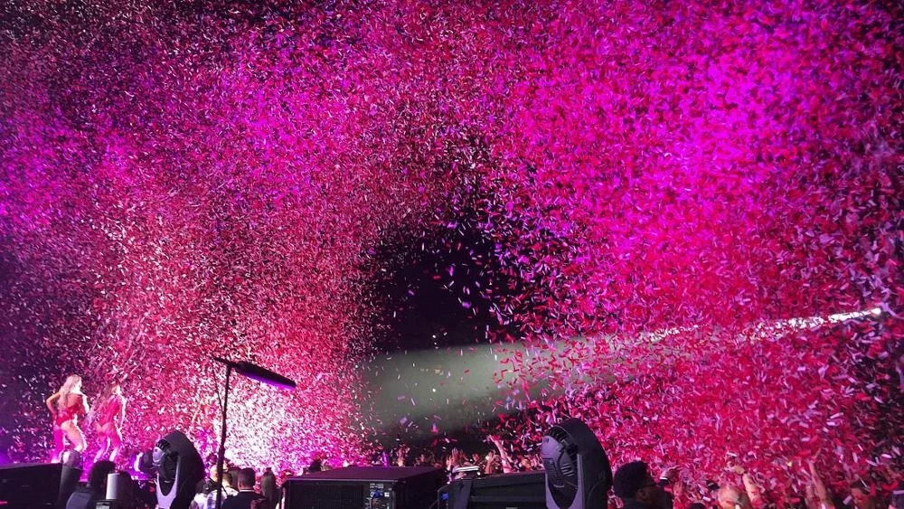 Confetti-with-DMX-Controllers.jpg