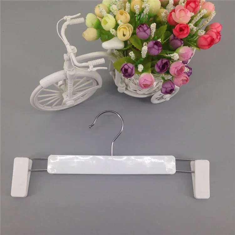 Cheap Colorful Plastic Adult Trouser Hanger And Child Pant Hanger Rack With Clips Factory