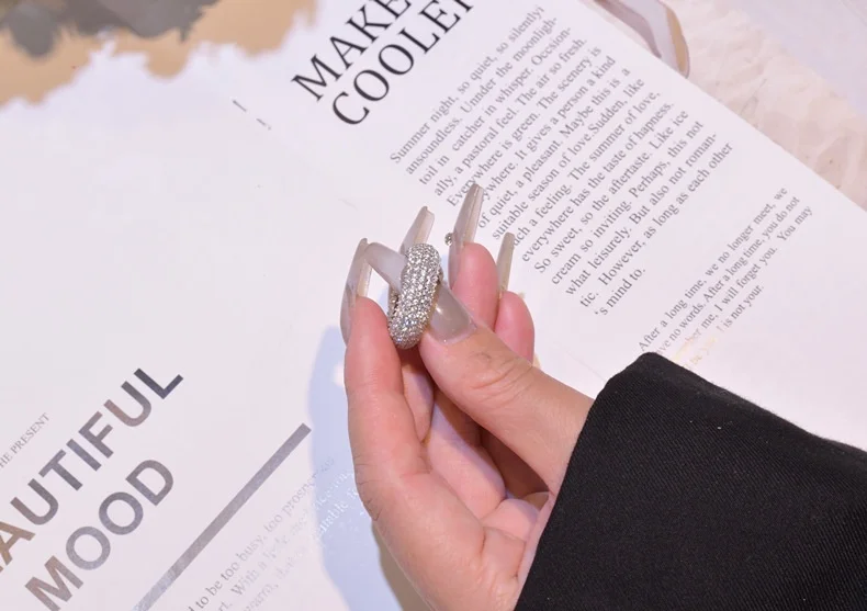 Luxury 925 Silver Micro-Inlaid Lab Diamond Ring Five-Rank Full Diamond with Arc Geometry Pattern for Anniversaries