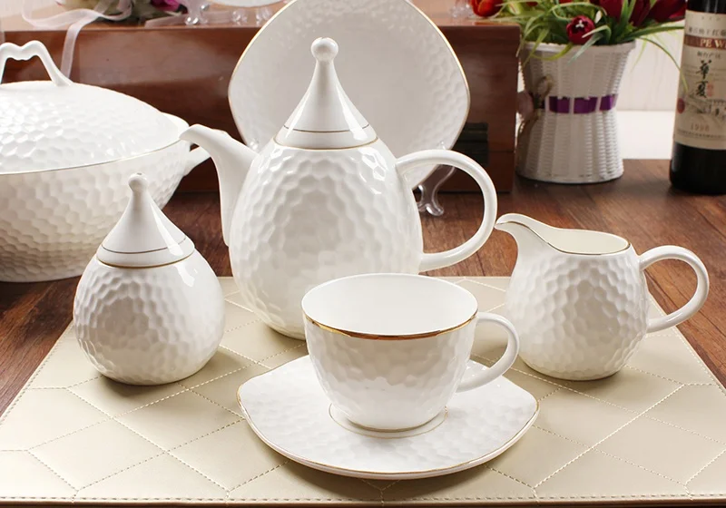 Luxury Glazed Ceramic Dubai Wholesale Market Embossed Dinnerware Sets