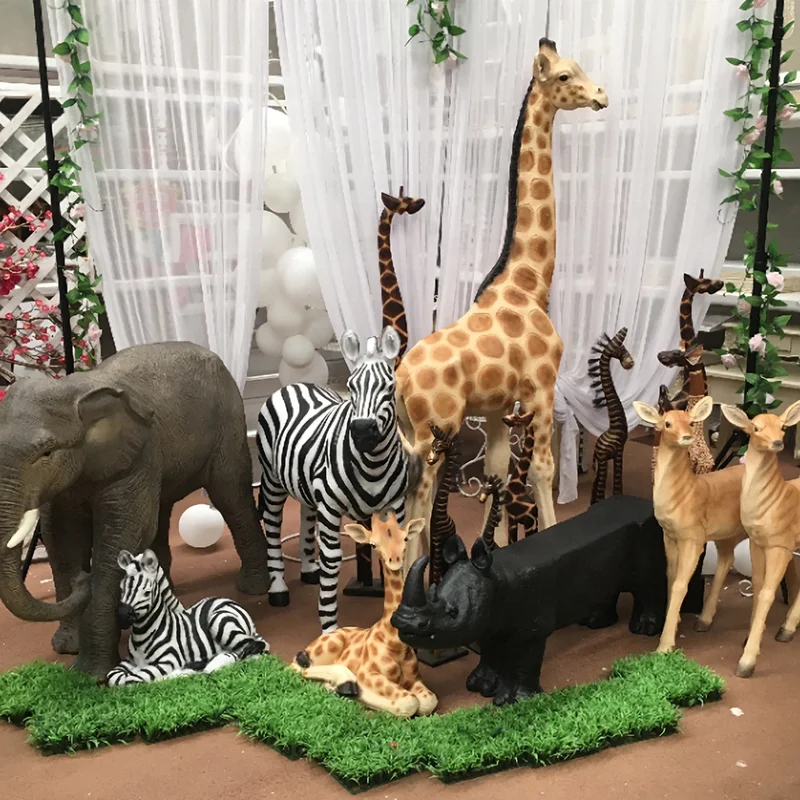 Resin Sculpture Custom Life Size Giraffe Statue Customized Handmade