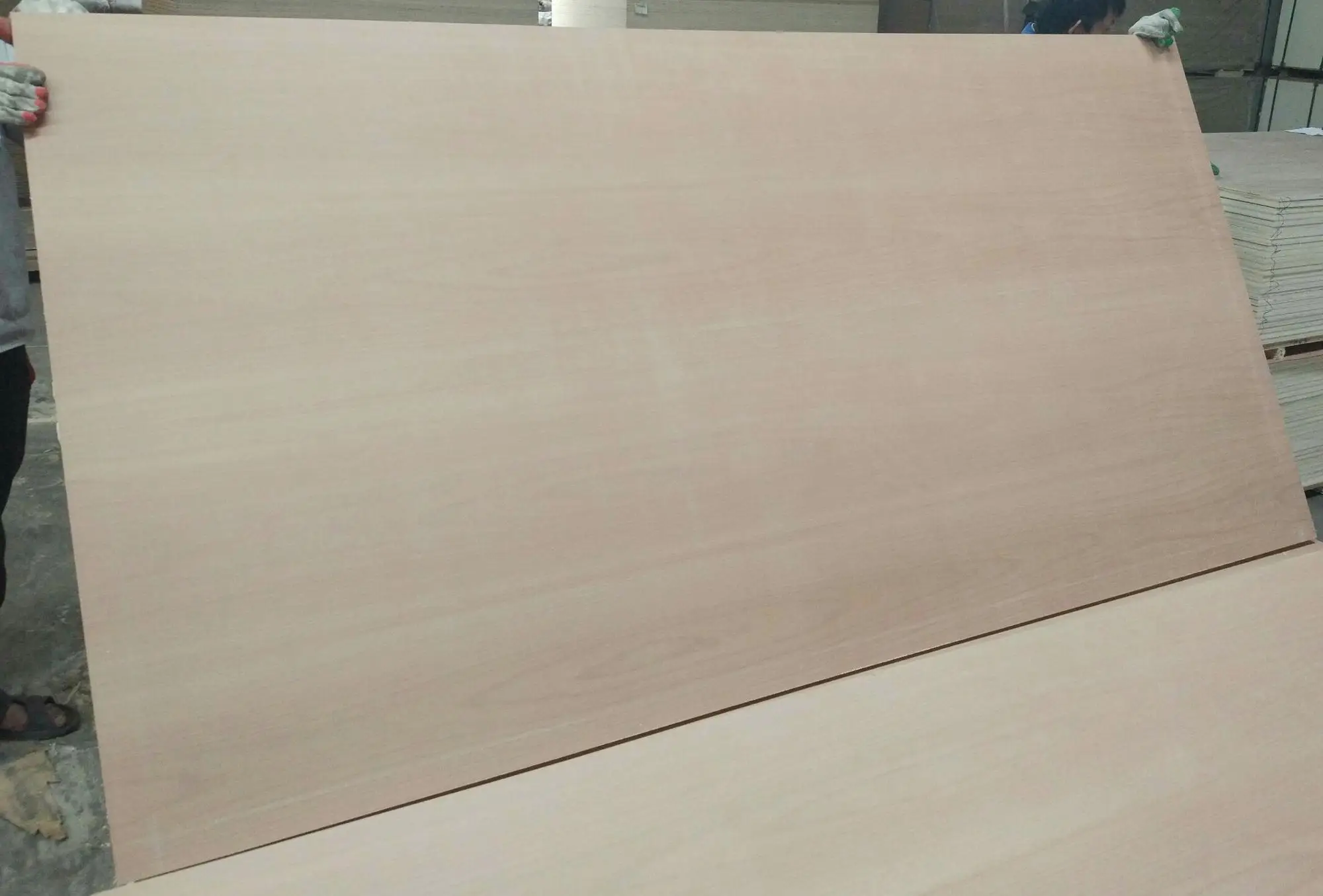 Furniture Grade Red Oak Walnut Teak Cherry Ash Veneer Fancy Plywood