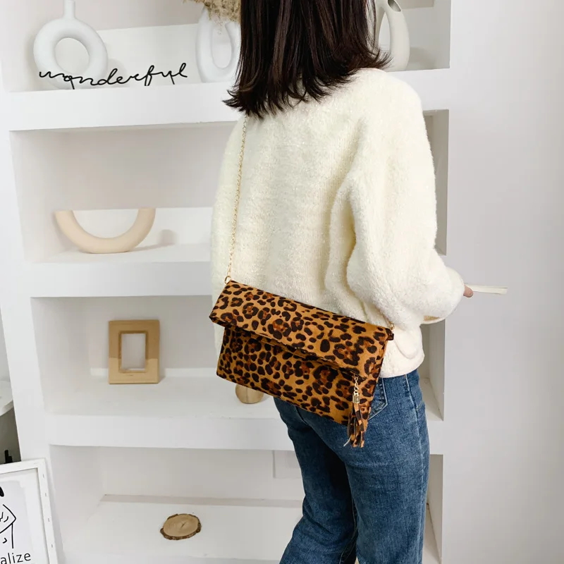 Las Mujeres Leopardo Impresión Diseñador De Mano Fiesta Bolso Doble Sobre  Bolso De Embrague De Borla Bolso Mango Bolsa De Bolso De Embrague Bolsa -  Buy Bolso De Mano,Bolso De Bandolera Product
