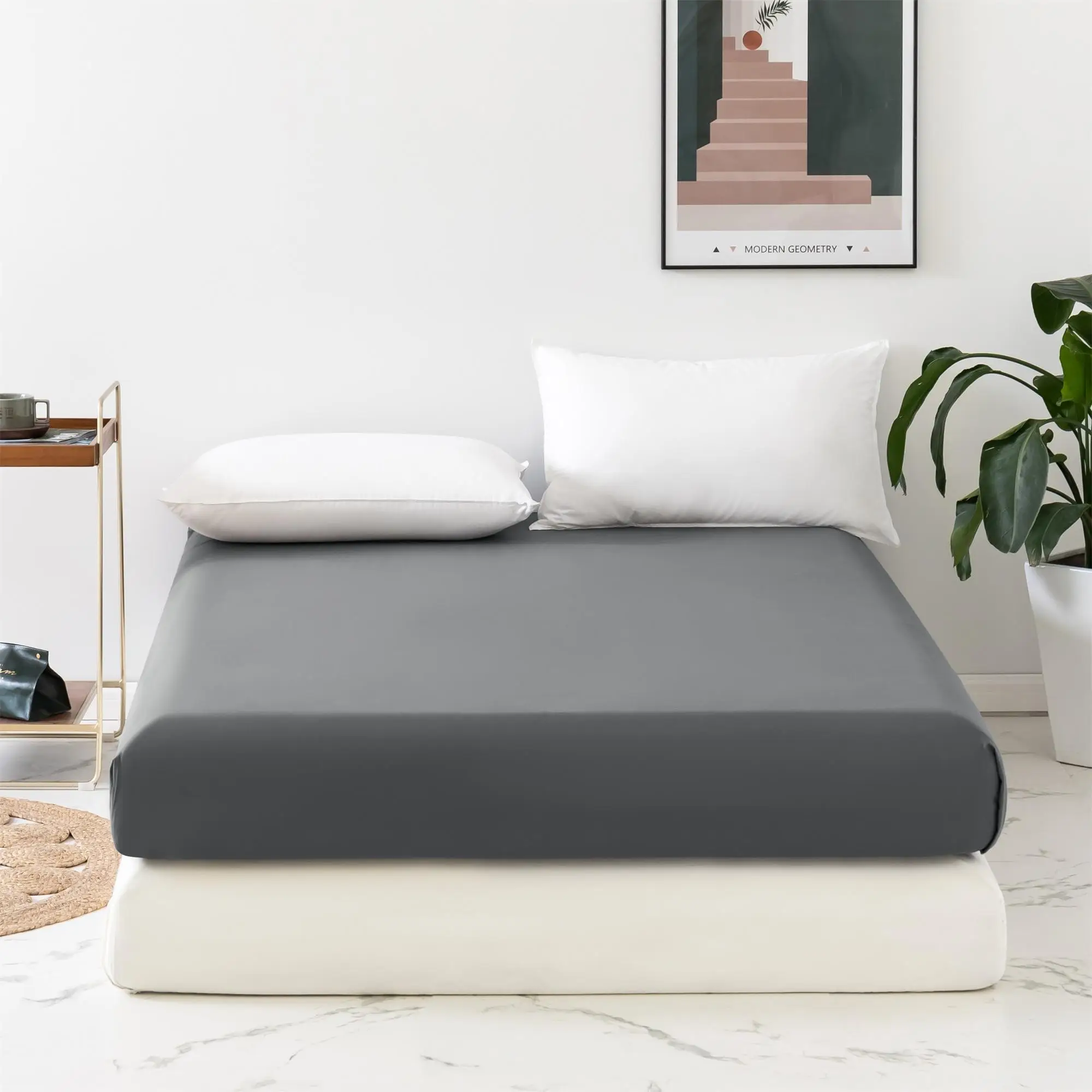 bed sheet with rubber band