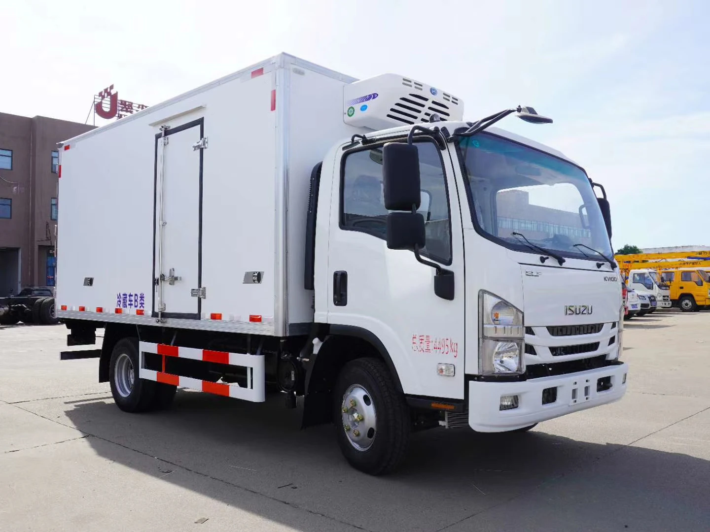 Japan Brand 98hp Light Refrigerated Truck With Thermo King Unit Buy