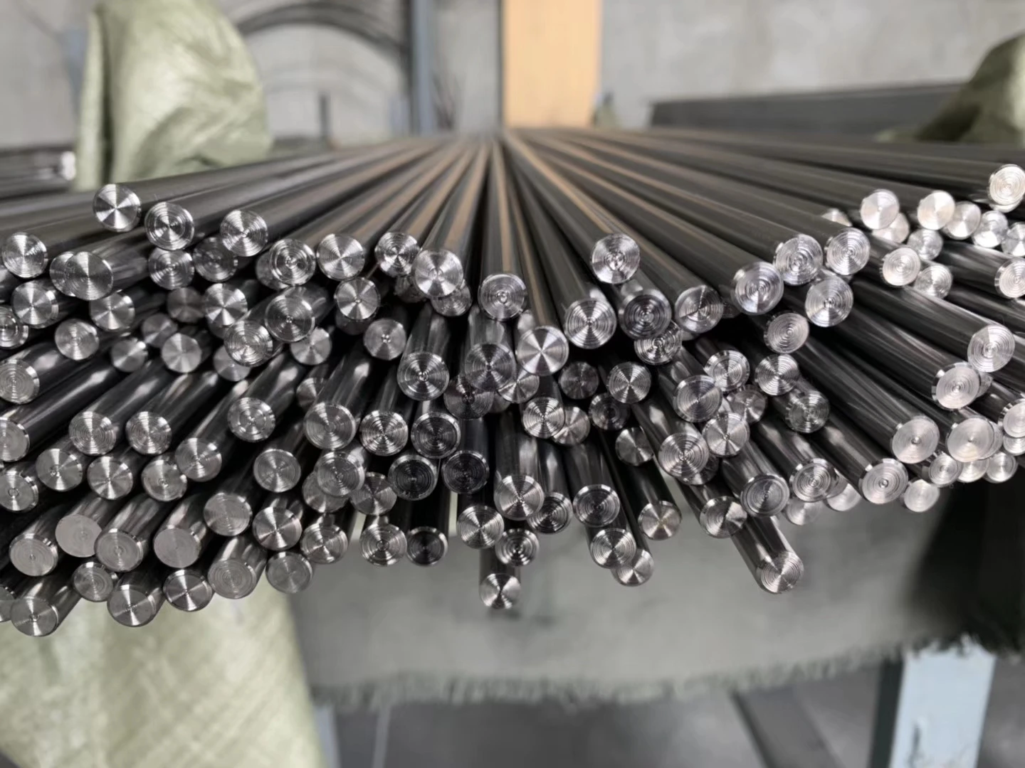 Astm F136 Titanium 6al4v Eli Grade 5 6.0mmx1000mm Titanium Bar In Stock