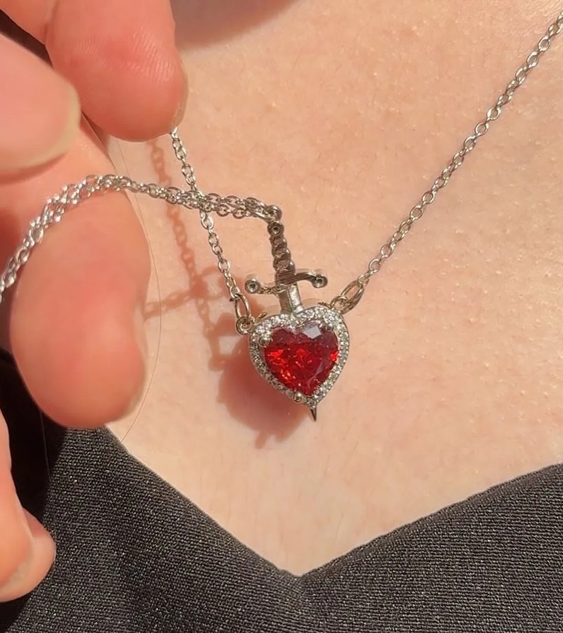 European American Women's Retro French Necklace New Hot Cross-Border Fashion Pendant Red Crystal Love Dagger Alloy Heart Shape