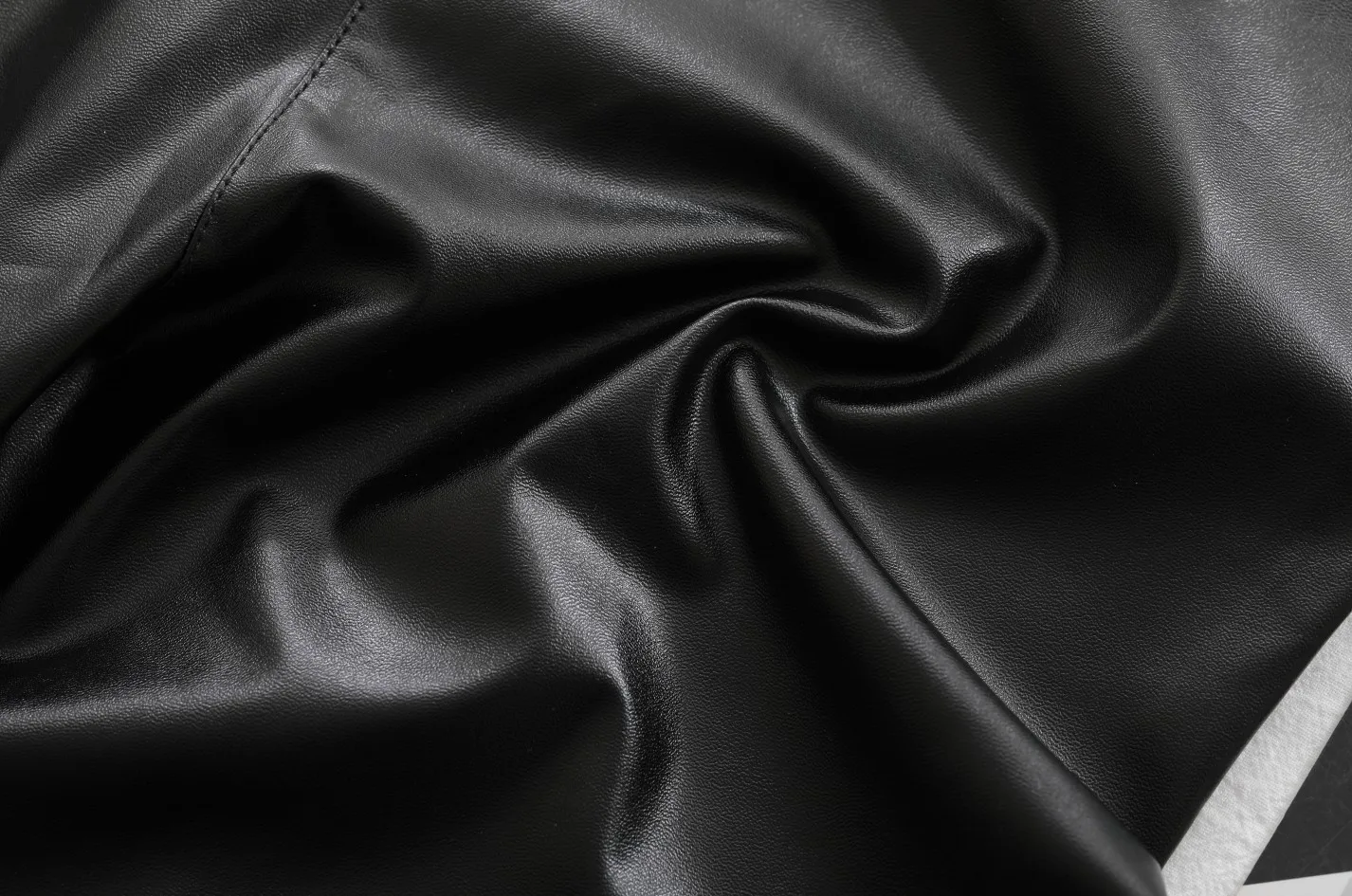 shiny leggings003.JPG