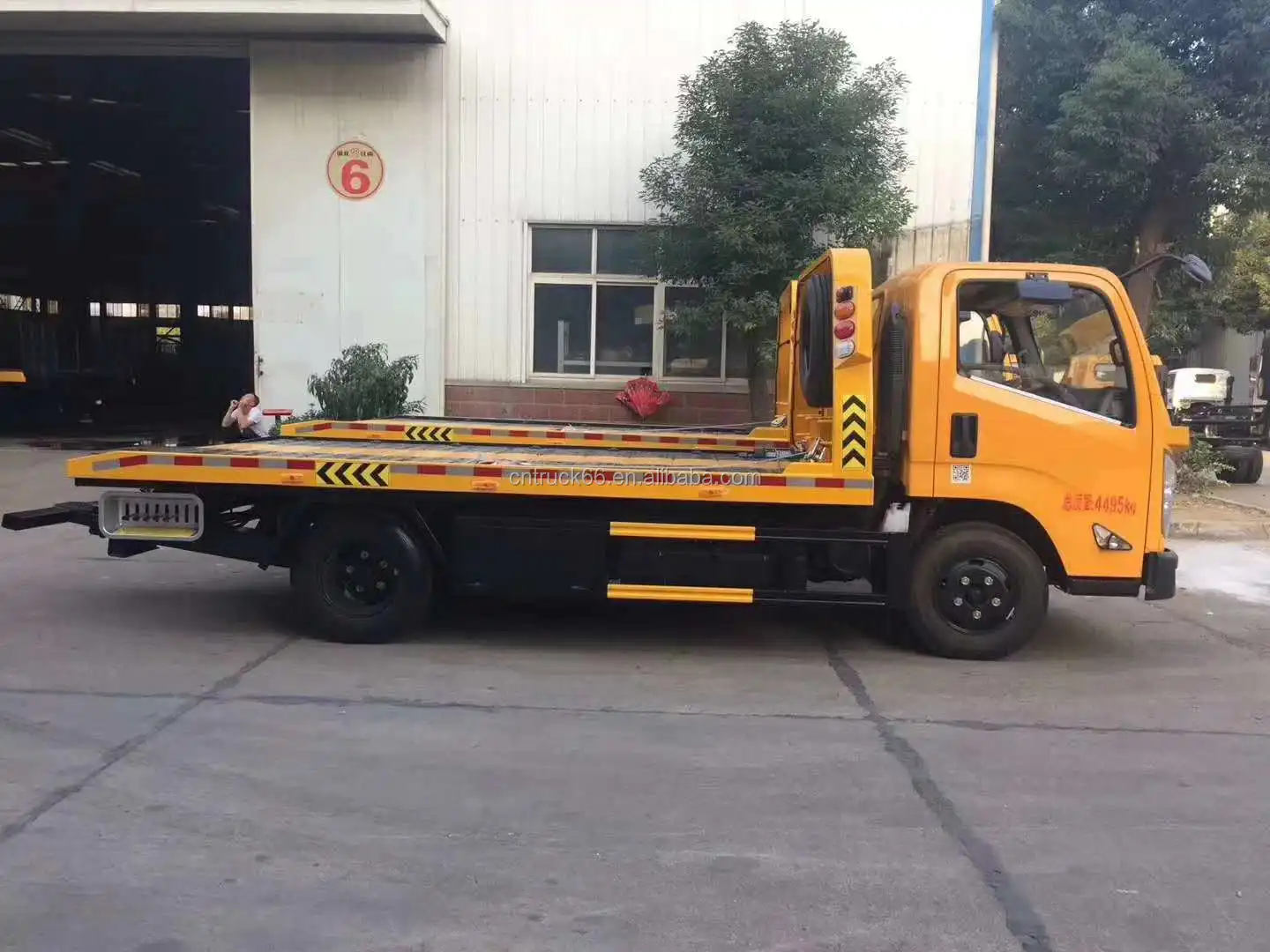 JMC 8ton flatbed wrecker