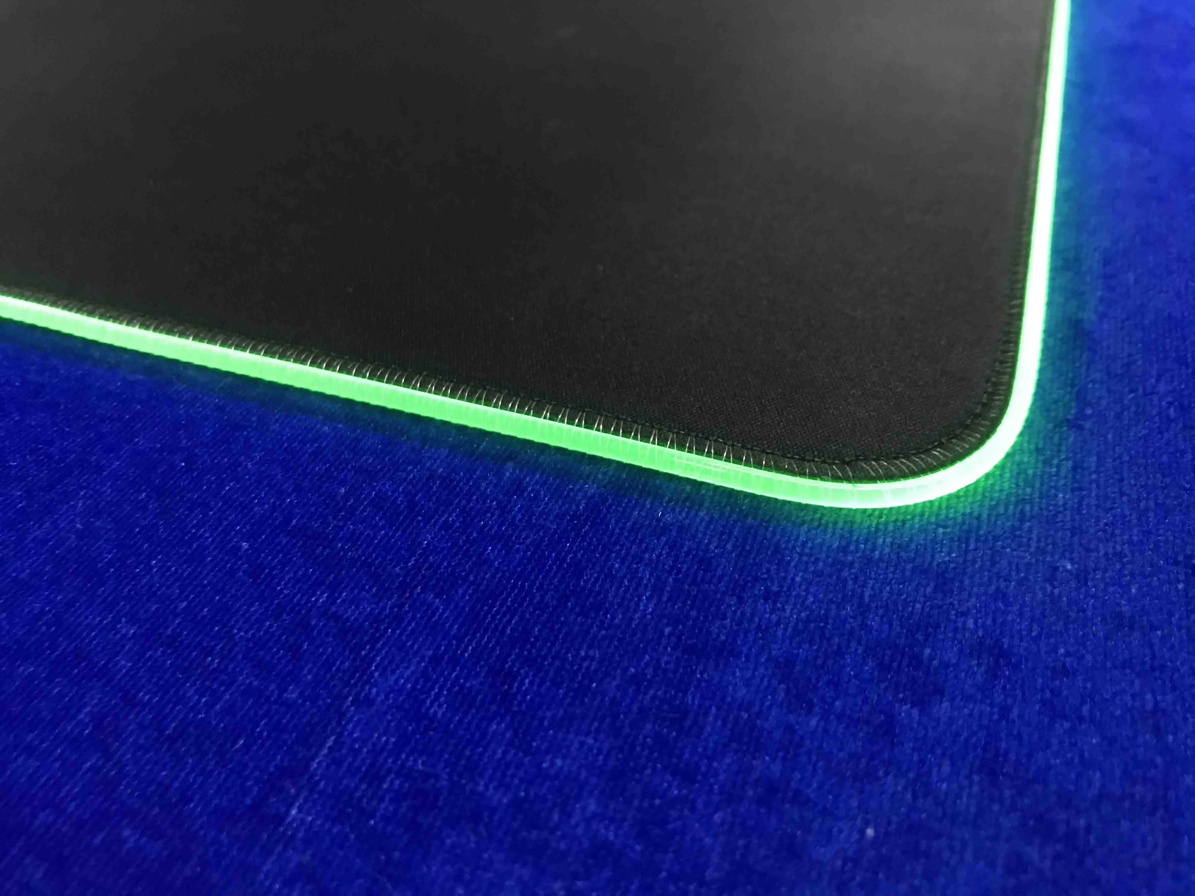 Soft RGB mouse pad with Wireless charger OEM customized design.jpg