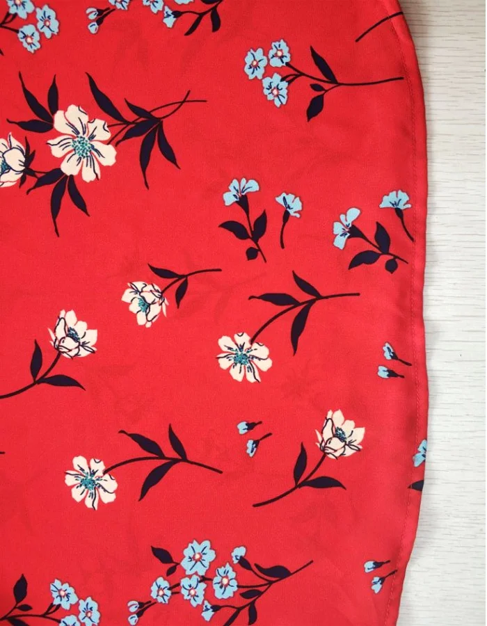 热卖鲜红色印花女士编织plus/小褶边领上衣